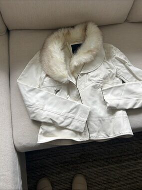 Women’s Cream Faux Fur Collar Jacket